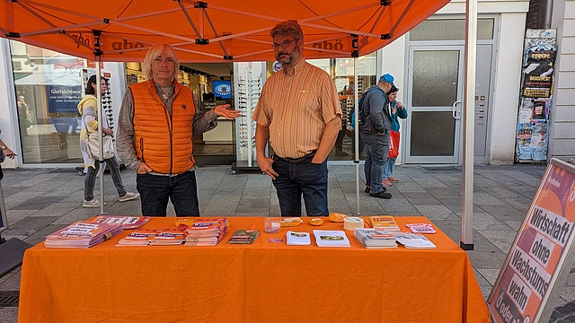 Infostand in Coburg mit Thomas Büchner (links) und Martin Truckenbrodt (rechts)