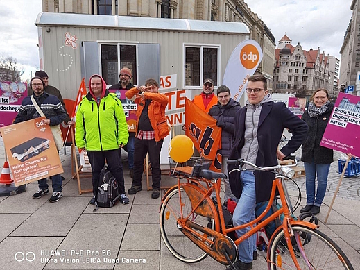 ÖDP-Bauwagen in Leipzig