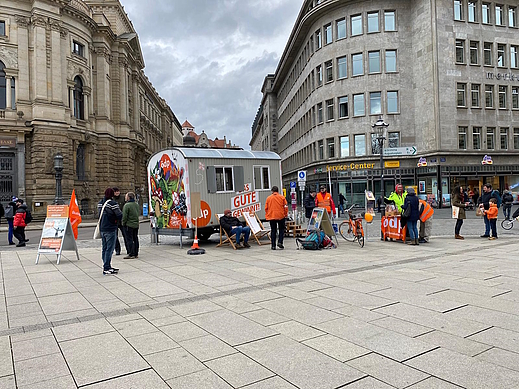 ÖDP-Bauwagen in Leipzig